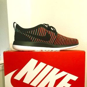 Men's Nike Roshe Two Flyknit Size 12